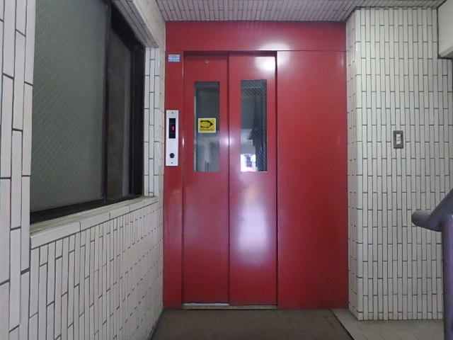 ホール②