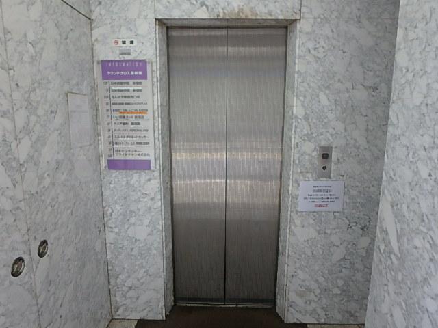 ホール②