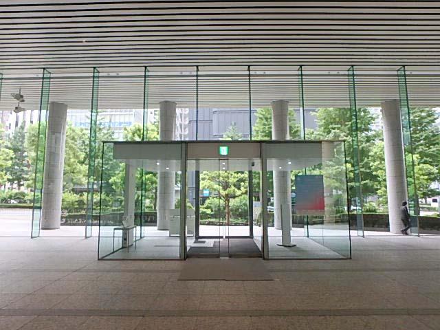 ホール④