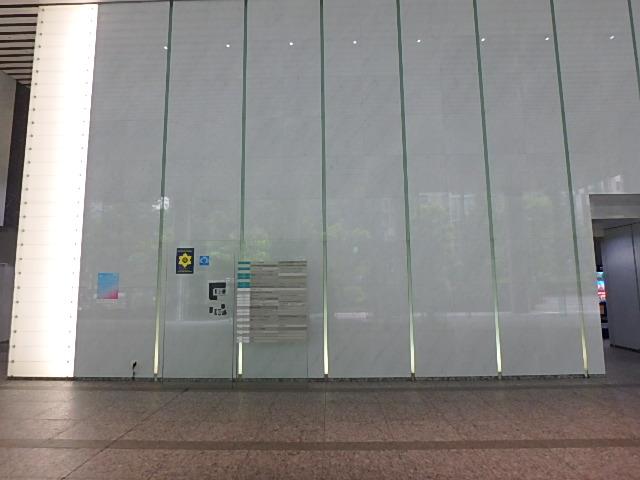 ホール②
