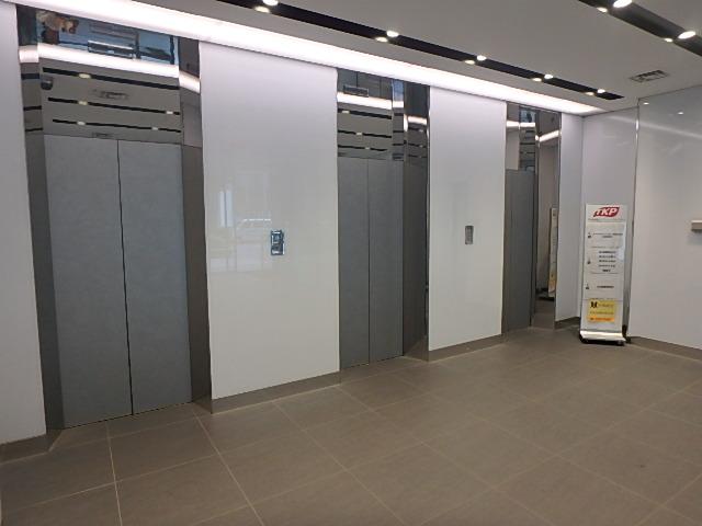 ホール③