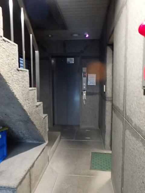 ホール①