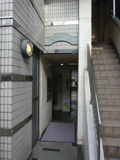 玉井企画ビルエントランス①
