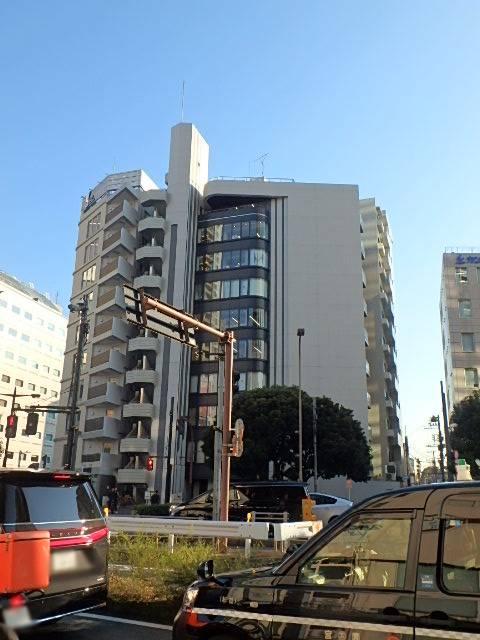 ガーデンクロス新宿御苑外観②