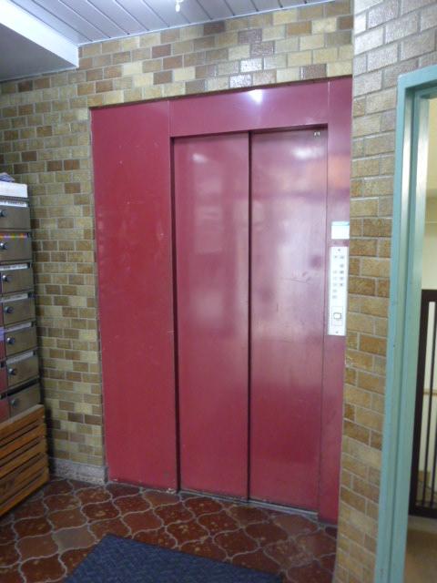 バラードハイム新宿渡辺ビルエントランス②