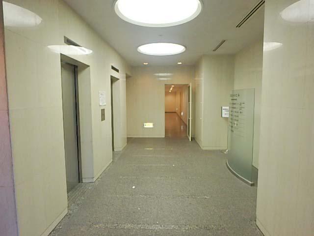 ホール①