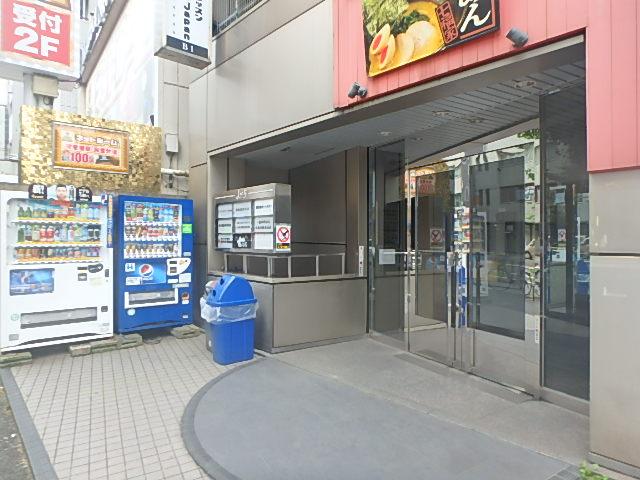 エントランス①