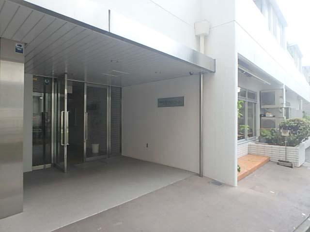 神楽坂ホワイトコートエントランス①