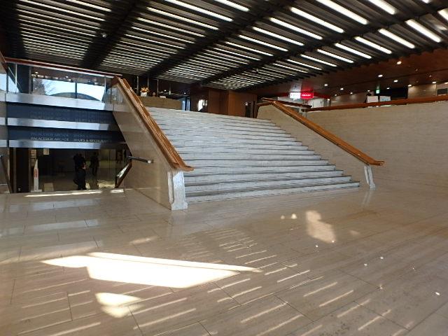 パレスサイドビルホール①