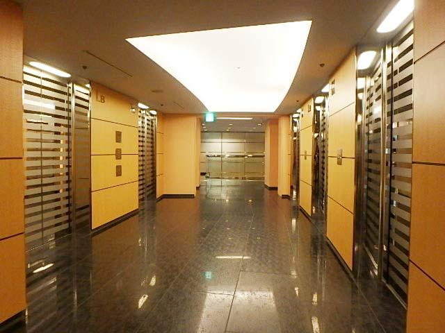 ホール③