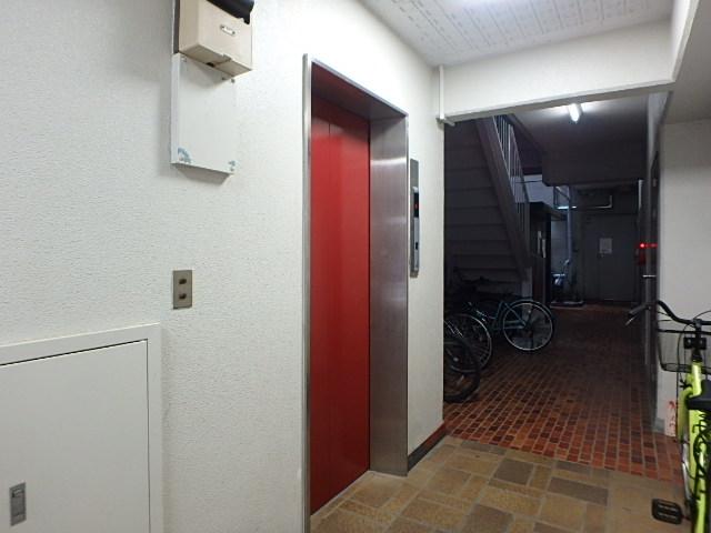 ホール②