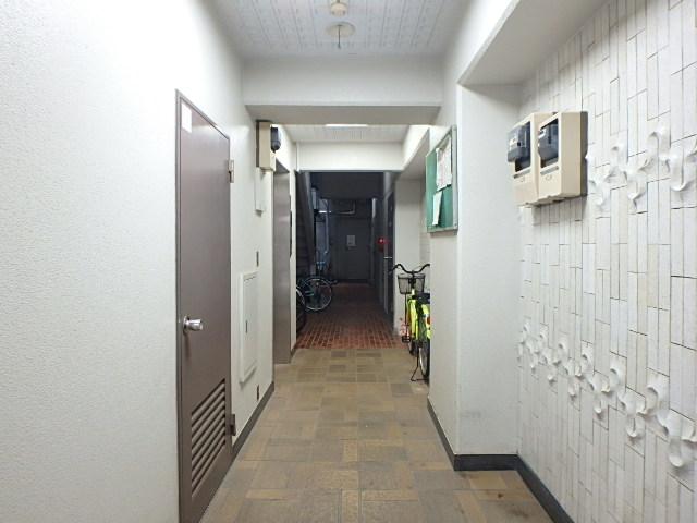 ホール①