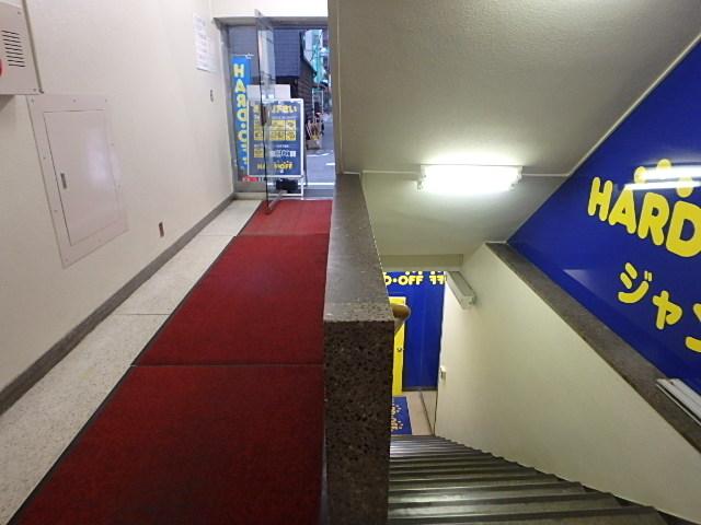 ホール③