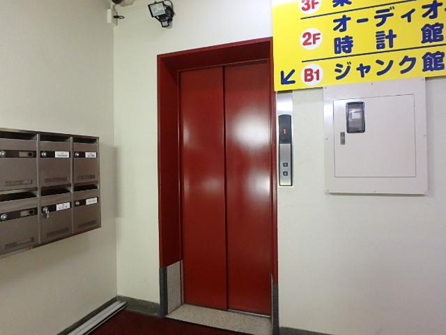 ホール②