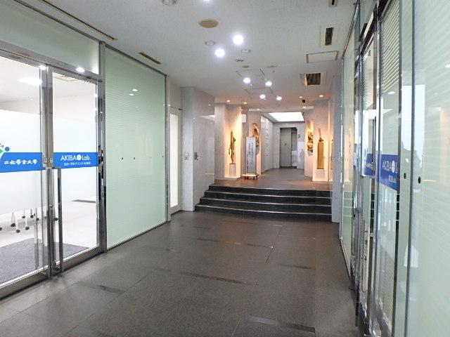 ホール①