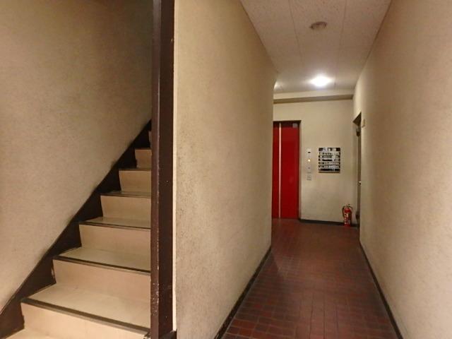 オクミヤ興産ビルホール①