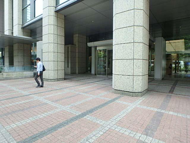 エントランス①
