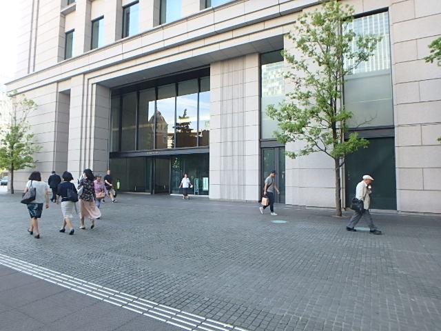 エントランス①