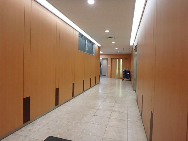 ホール①