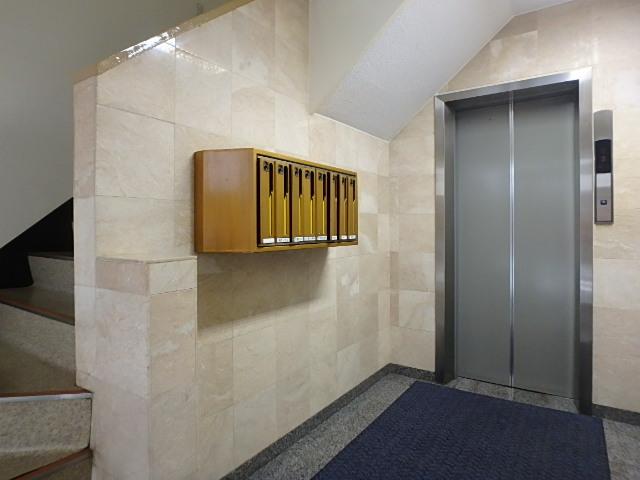 安岡ビルホール①
