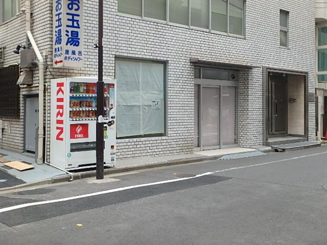 安岡ビルエントランス①