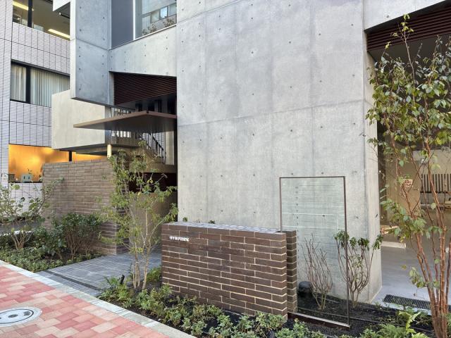 岩本町ＰＲＥＸエントランス①