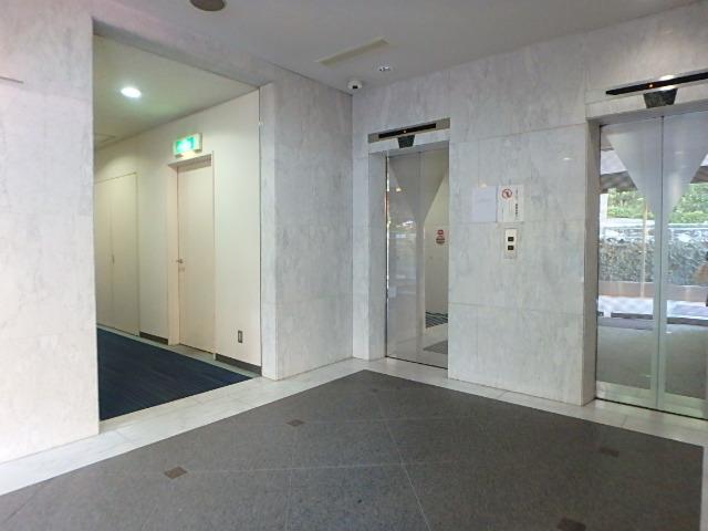 ホール①