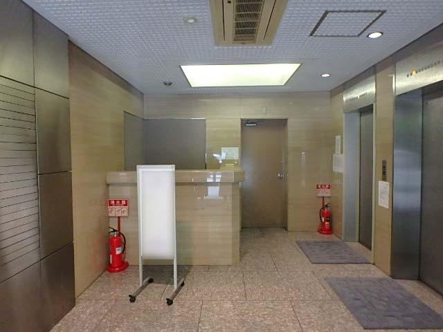 ホール①