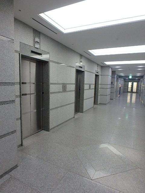 ホール②