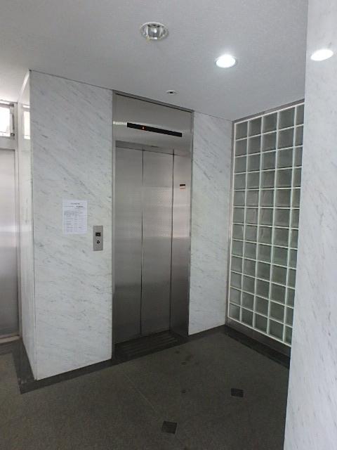 ホール①