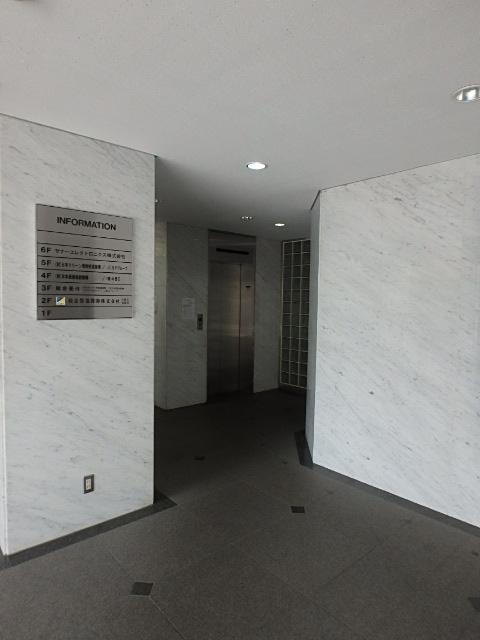 ホール②