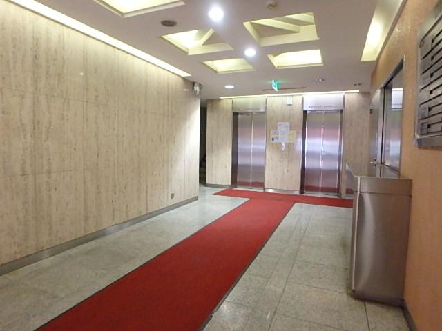 ホール①