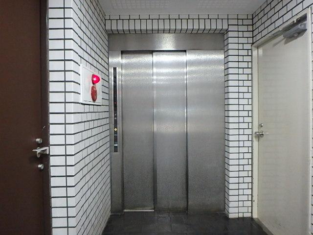 ホール②