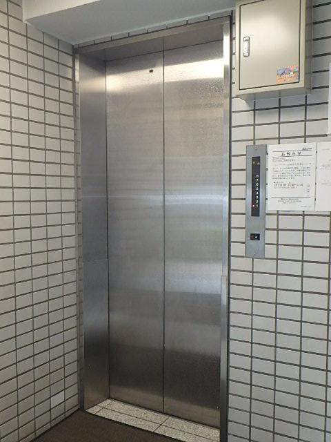 ホール①