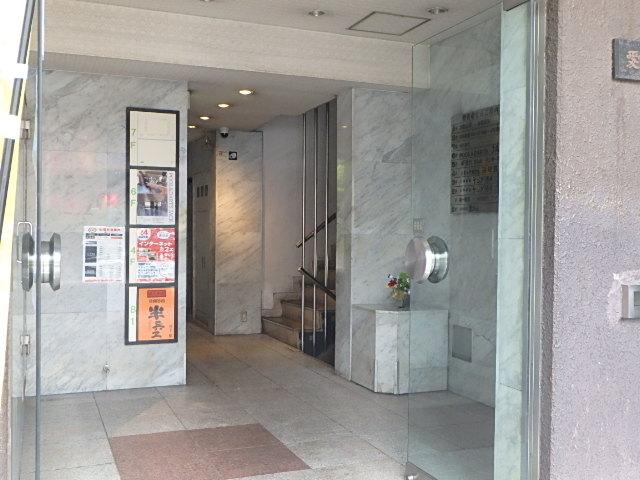 エントランス①