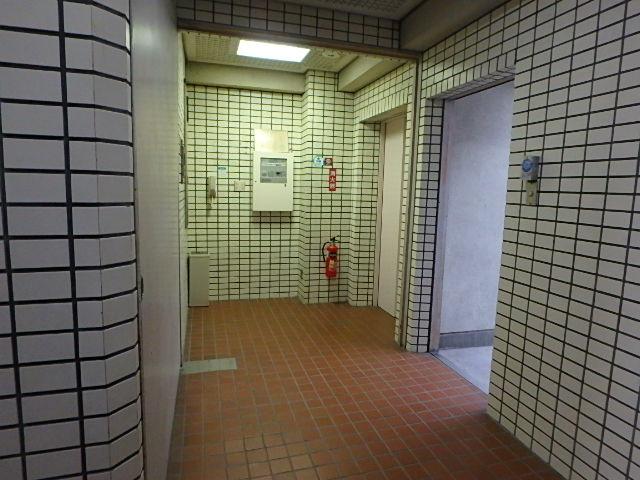 ホール①