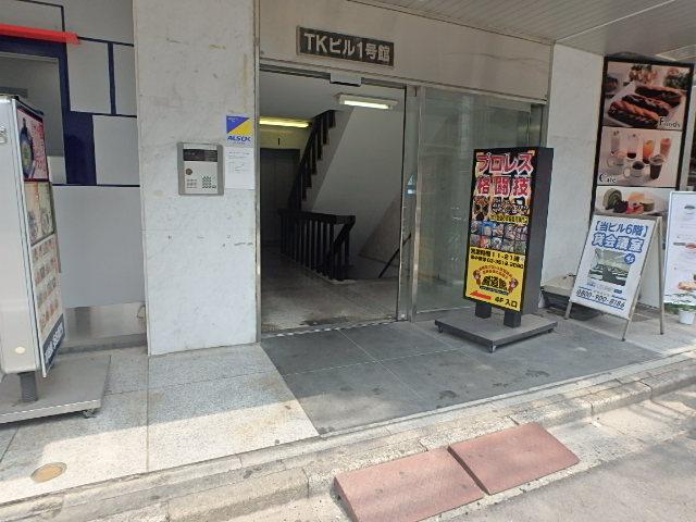 エントランス①