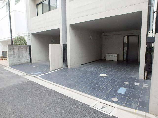 三番町戸建ＷＥＳＴエントランス①