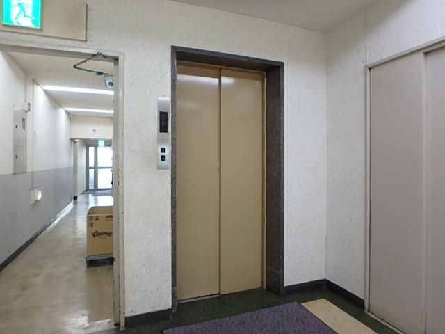 ホール②