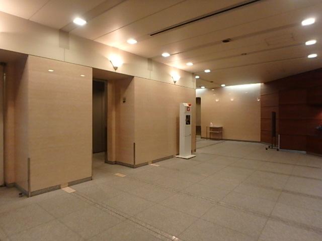 ホール①