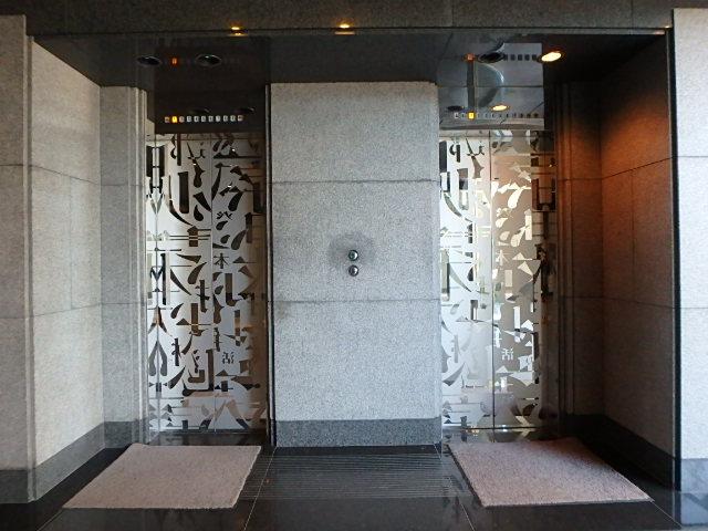 ホール②