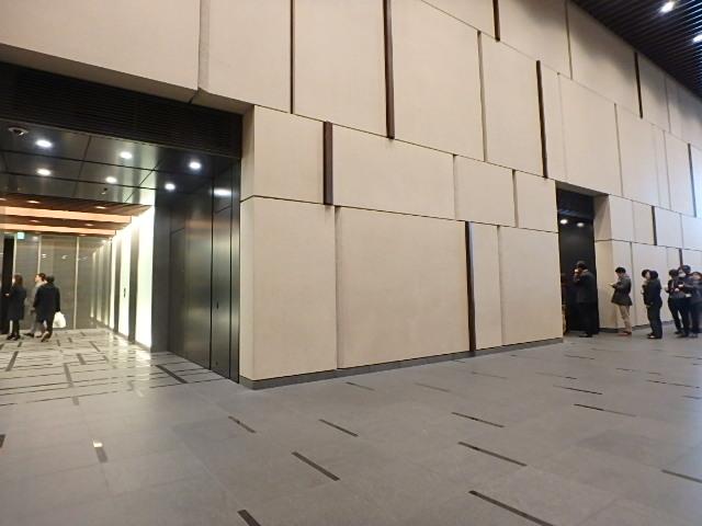 ホール②