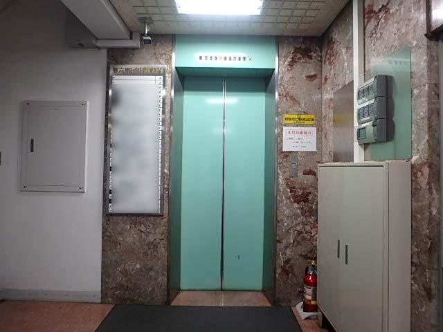 ホール②