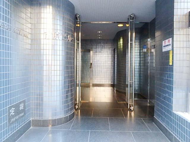 Ｉｎｔｅｒ　ＡＣＴビルエントランス②