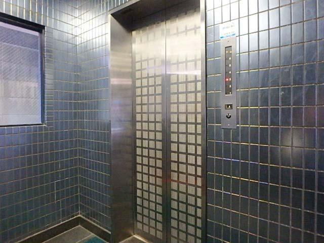 Ｉｎｔｅｒ　ＡＣＴビルホール①