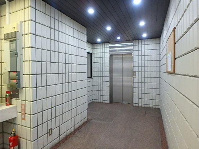 サンジュ共和十番館ホール①