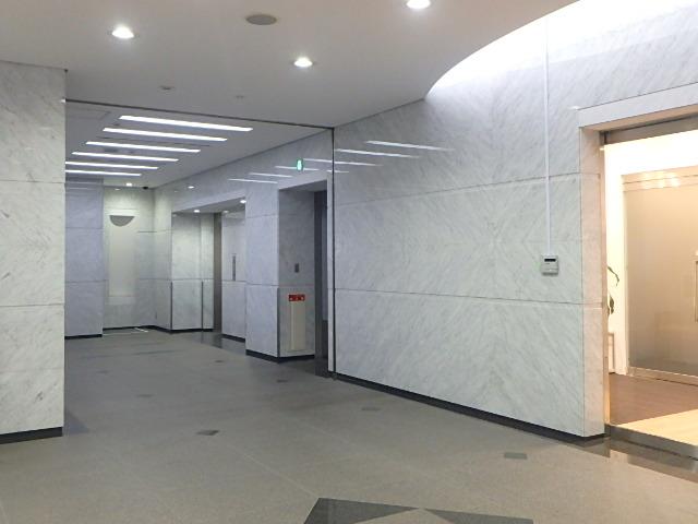 ホール①