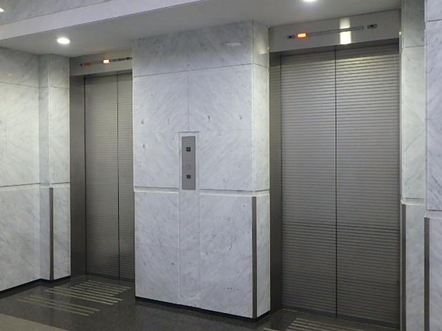 ホール②