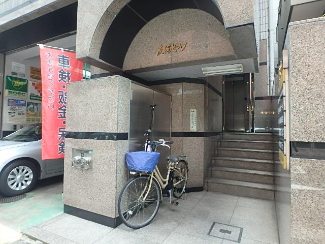 友輪ビルエントランス①