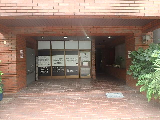エントランス①
